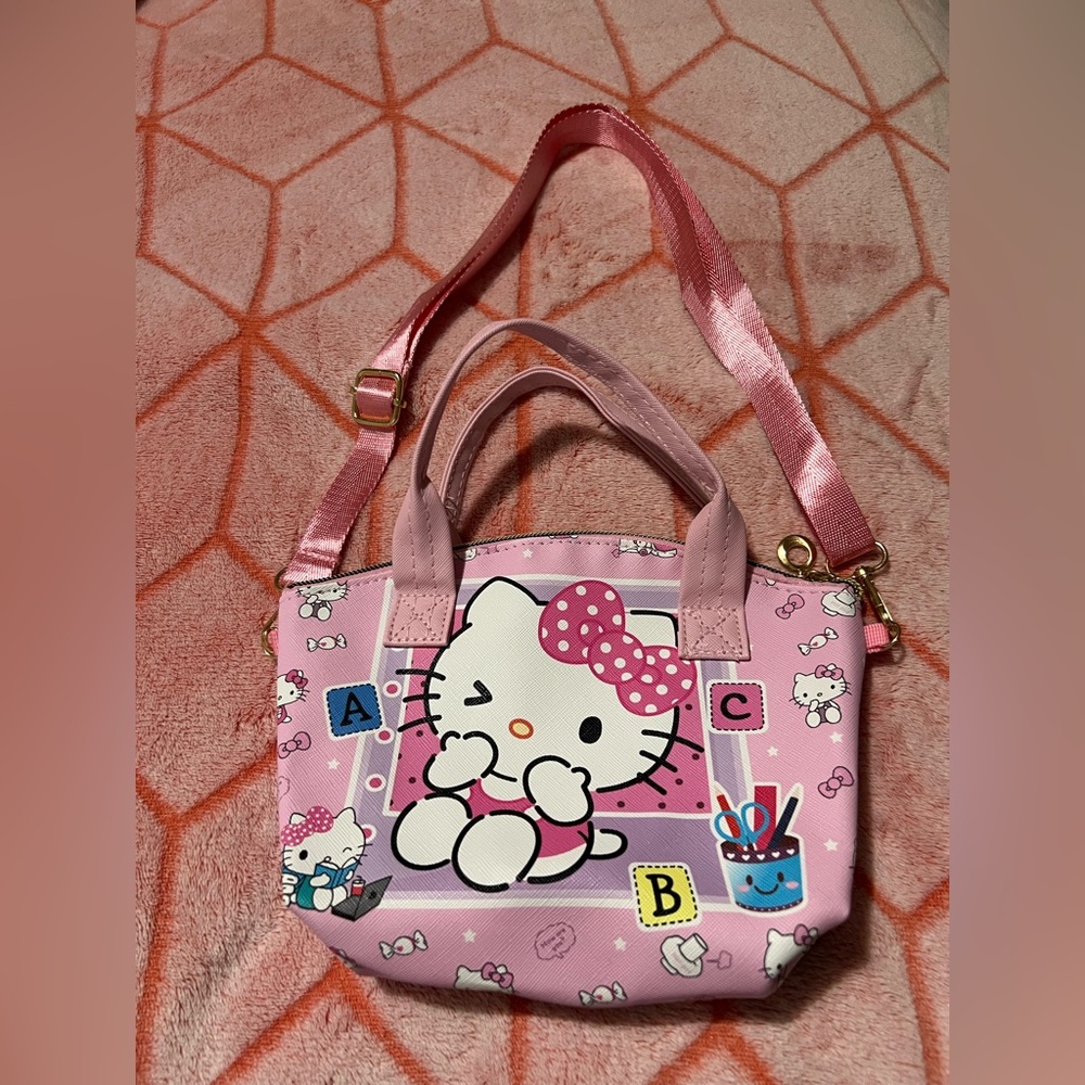 Kids Hello Kitty Crossbody Bag ✨NWOT🩷✨